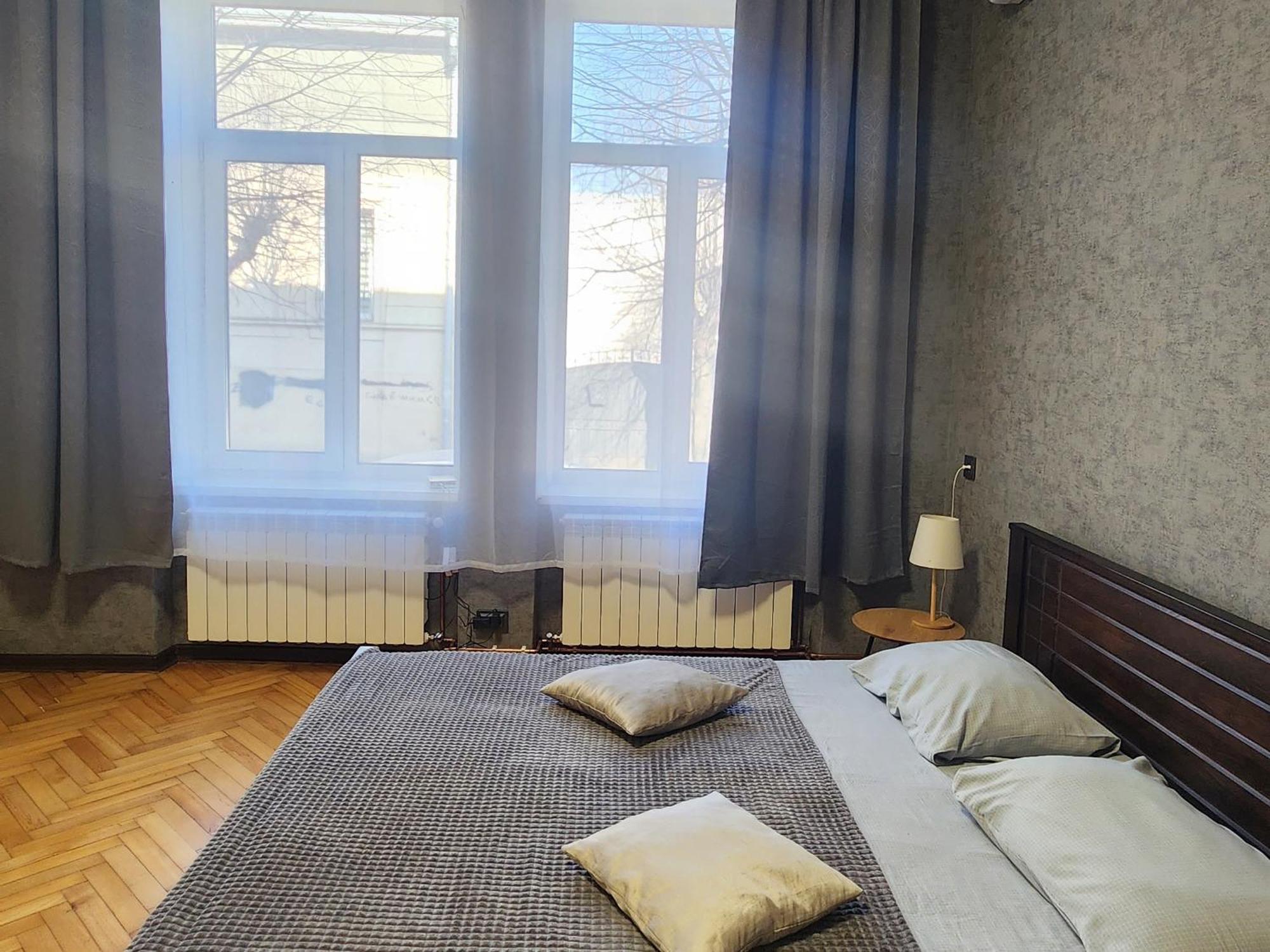 O.O.Apart.2 Tsjernivsi Buitenkant foto